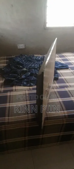 43 Inches Samsung