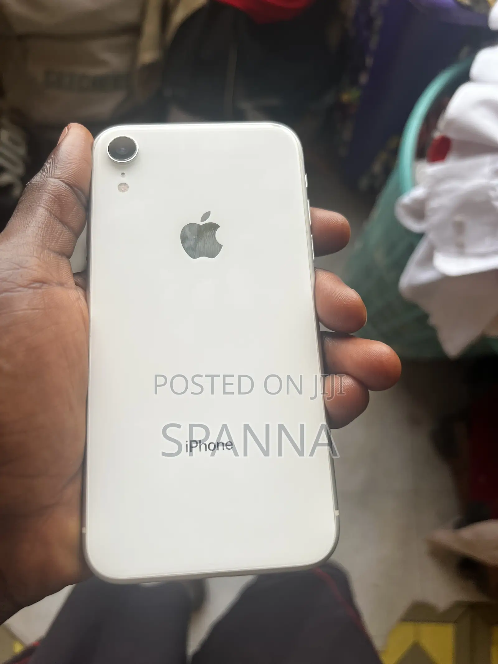 Apple iPhone XR 64 GB White