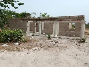 3bdrm Apartment in Offinso North for Sale