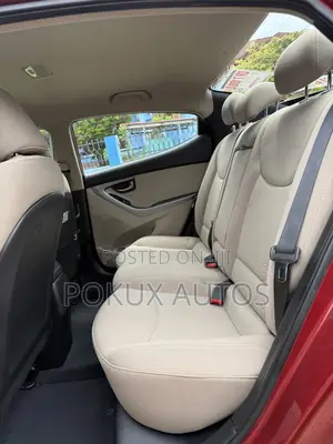 Hyundai Elantra SE Sedan FWD (1.8L 4cyl 6A) 2016 Red