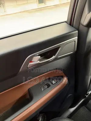 SsangYong Rexton 2019 Red