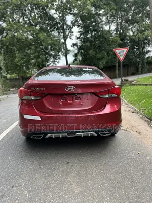 Hyundai Elantra SE 4dr Sedan (1.8L 4cyl 6A) 2015 Burgundy