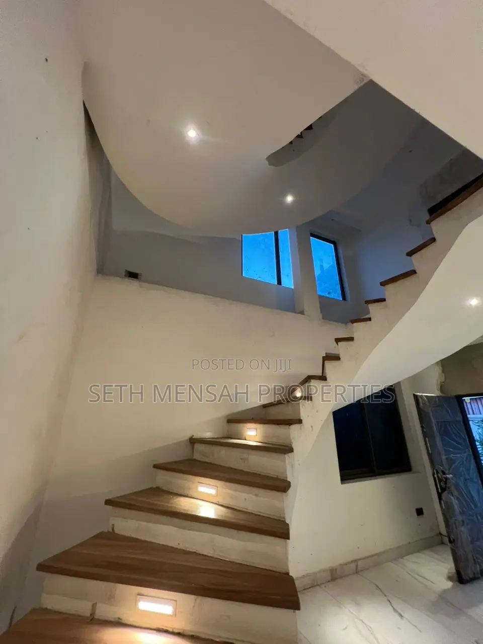 4bdrm House in 4 Bedroom House For, Burma Camp for sale