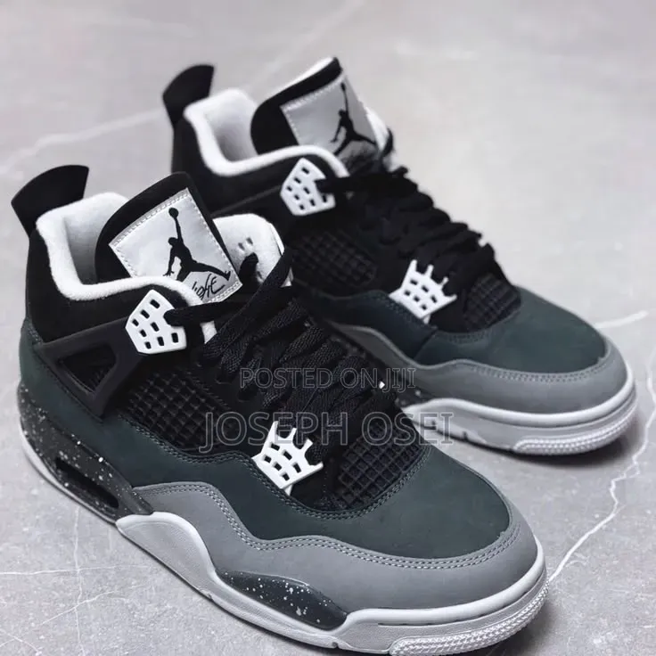 Jordan 4 Retro