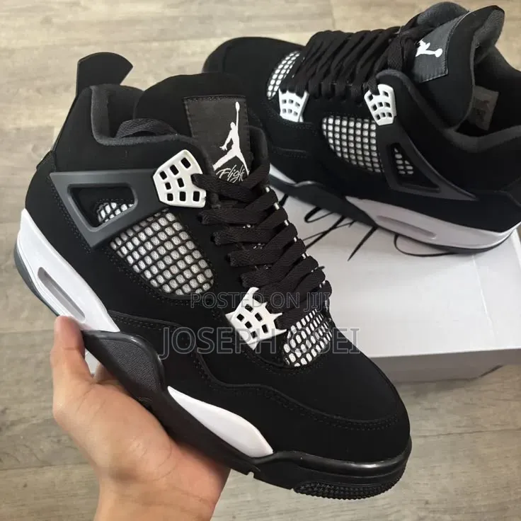 Jordan 4 Retro