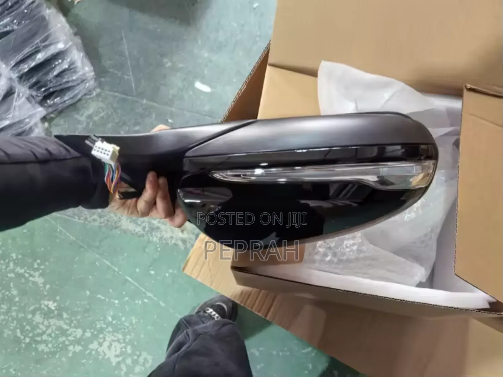 Benz C300 Side Mirror