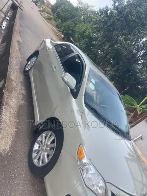 Toyota Corolla XLE 4dr Sedan (1.8L 4cyl 4A) 2010 Off white