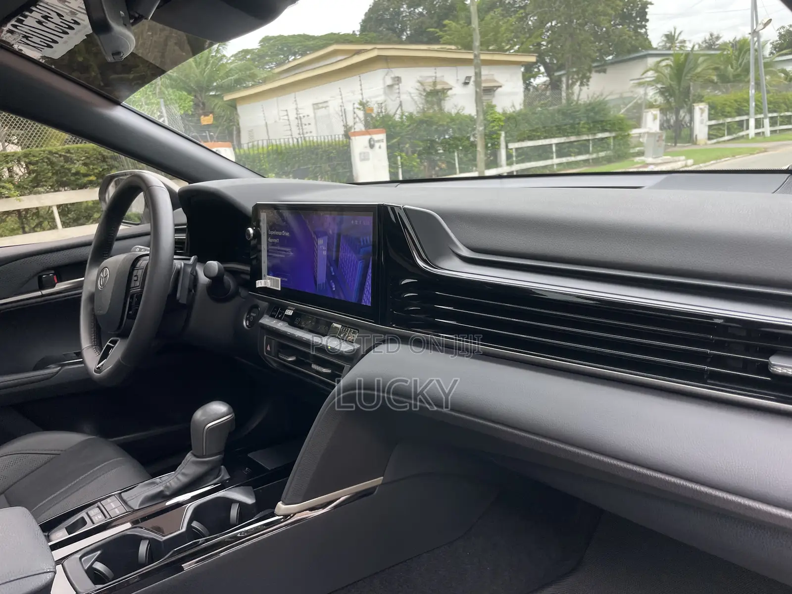 Toyota Camry XSE 2025 White
