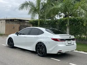 Toyota Camry XSE 2025 White