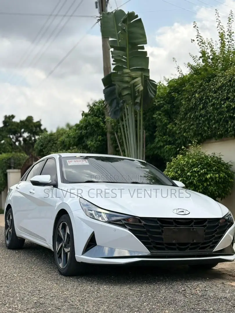 Hyundai Elantra SEL 2023 White
