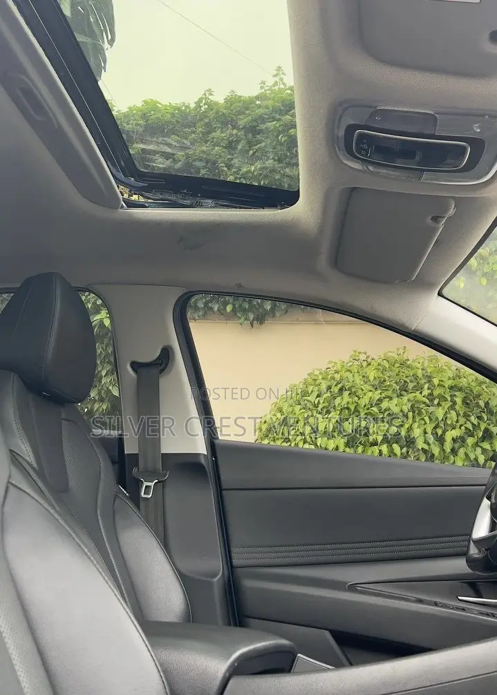 Hyundai Elantra SEL 2023 White