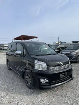 Toyota Voxy ZS 2WD 7-Seater 2013 Black