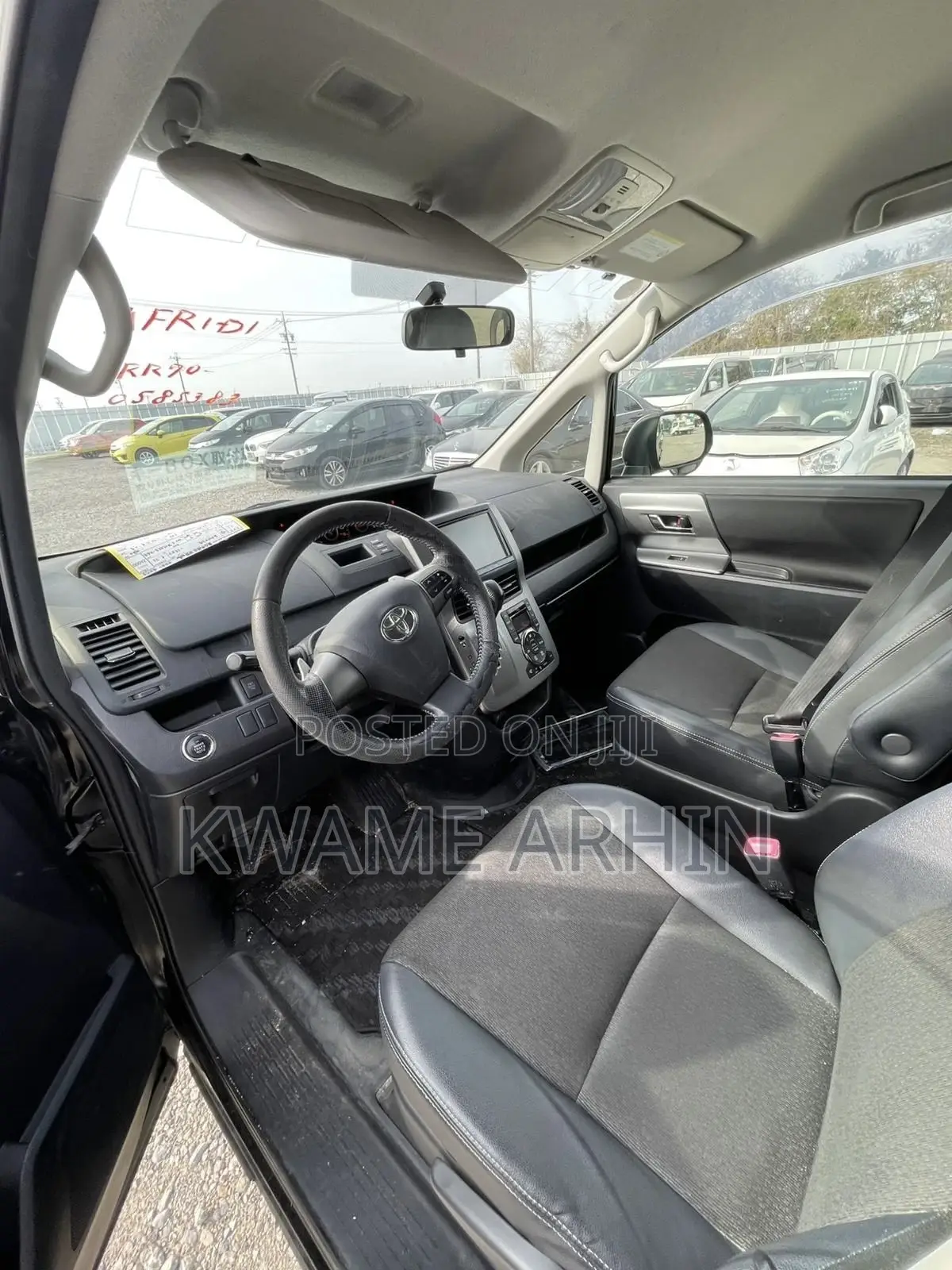 Toyota Voxy ZS 2WD 7-Seater 2013 Black