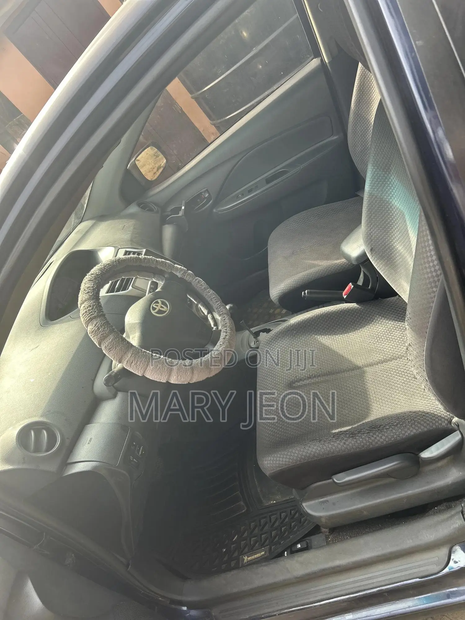 Toyota Yaris 2012 Blue