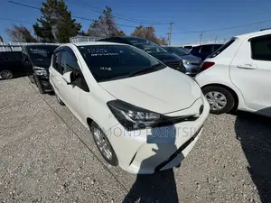 Toyota Vitz 1.3 FWD 5dr 2014 White