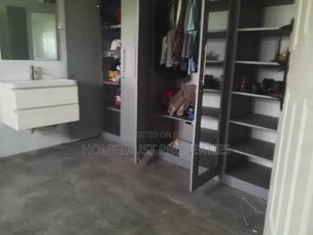 3bdrm House in Amasaman Cocobod for rent