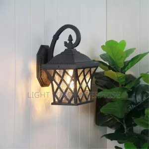 Aqua Die Casting. Ade Gate Light