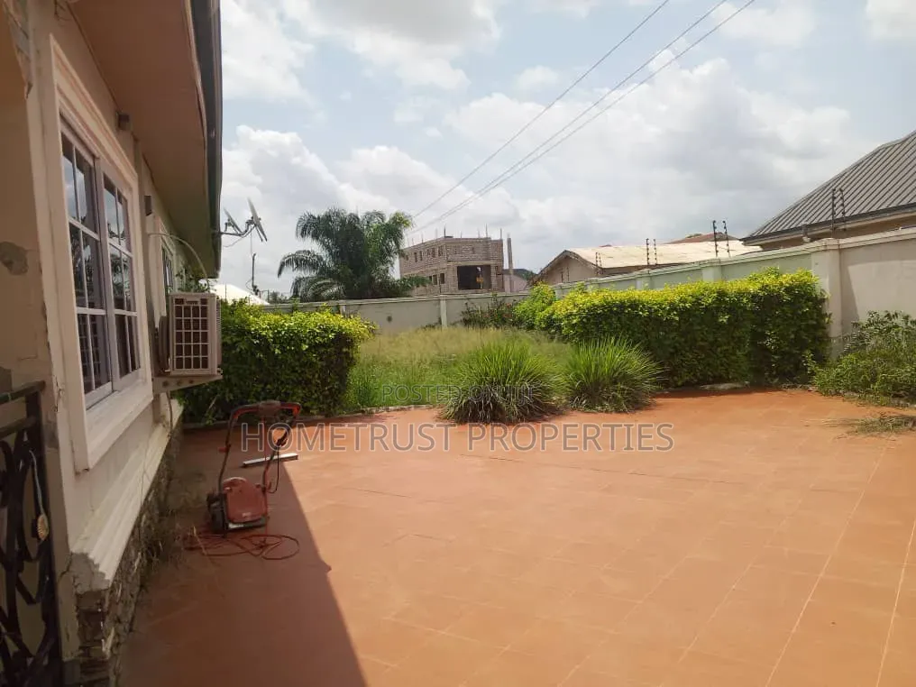 3bdrm House in Amasaman Cocobod for rent