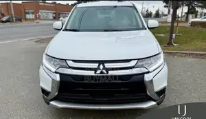 Mitsubishi Outlander 2018 White