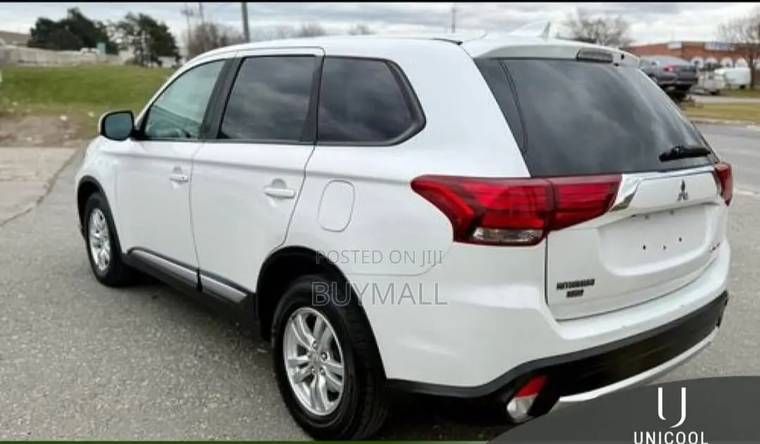 Mitsubishi Outlander 2018 White