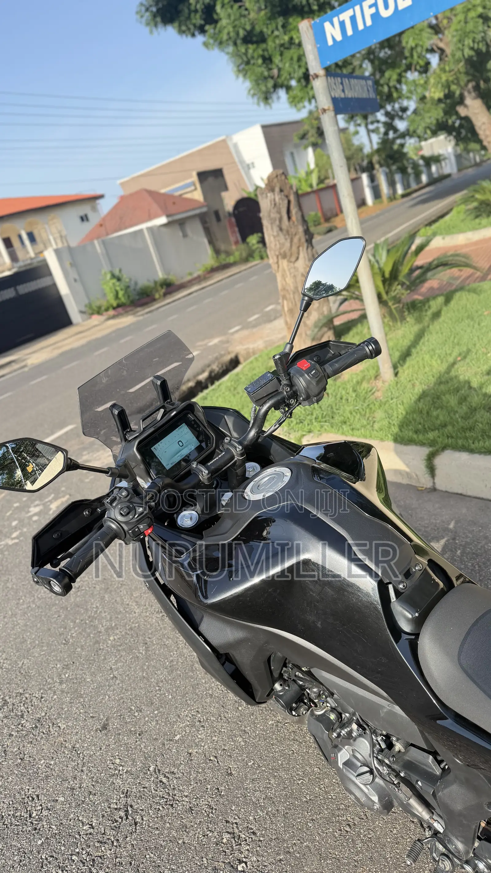 Yamaha 2025 Black