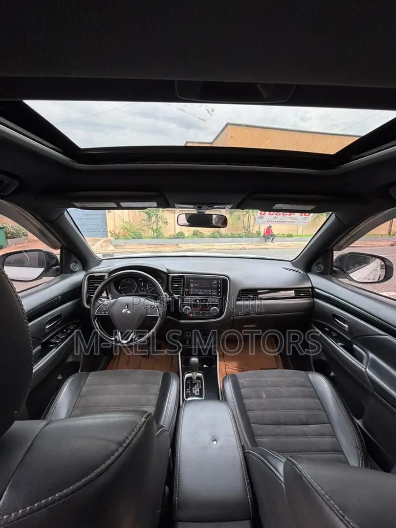 Mitsubishi Outlander SE AWC 2019 White
