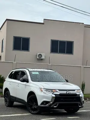 Mitsubishi Outlander SE AWC 2019 White