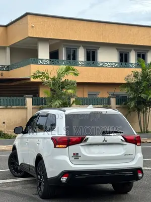 Mitsubishi Outlander SE AWC 2019 White