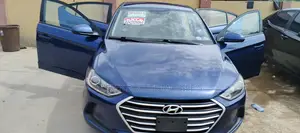 Hyundai Elantra Sport Sedan FWD (1.6L 4cyl 6M) 2017 Blue
