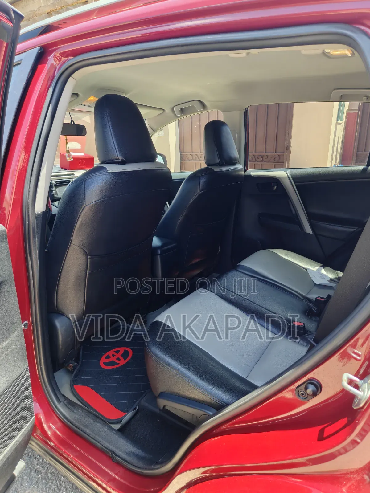 Toyota RAV4 XLE AWD (2.5L 4cyl 6A) 2016 Red