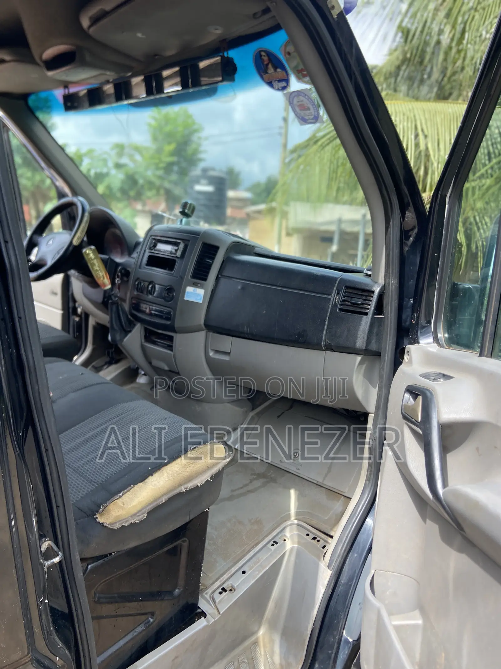Mercedes-Benz Sprinter 2000 Black