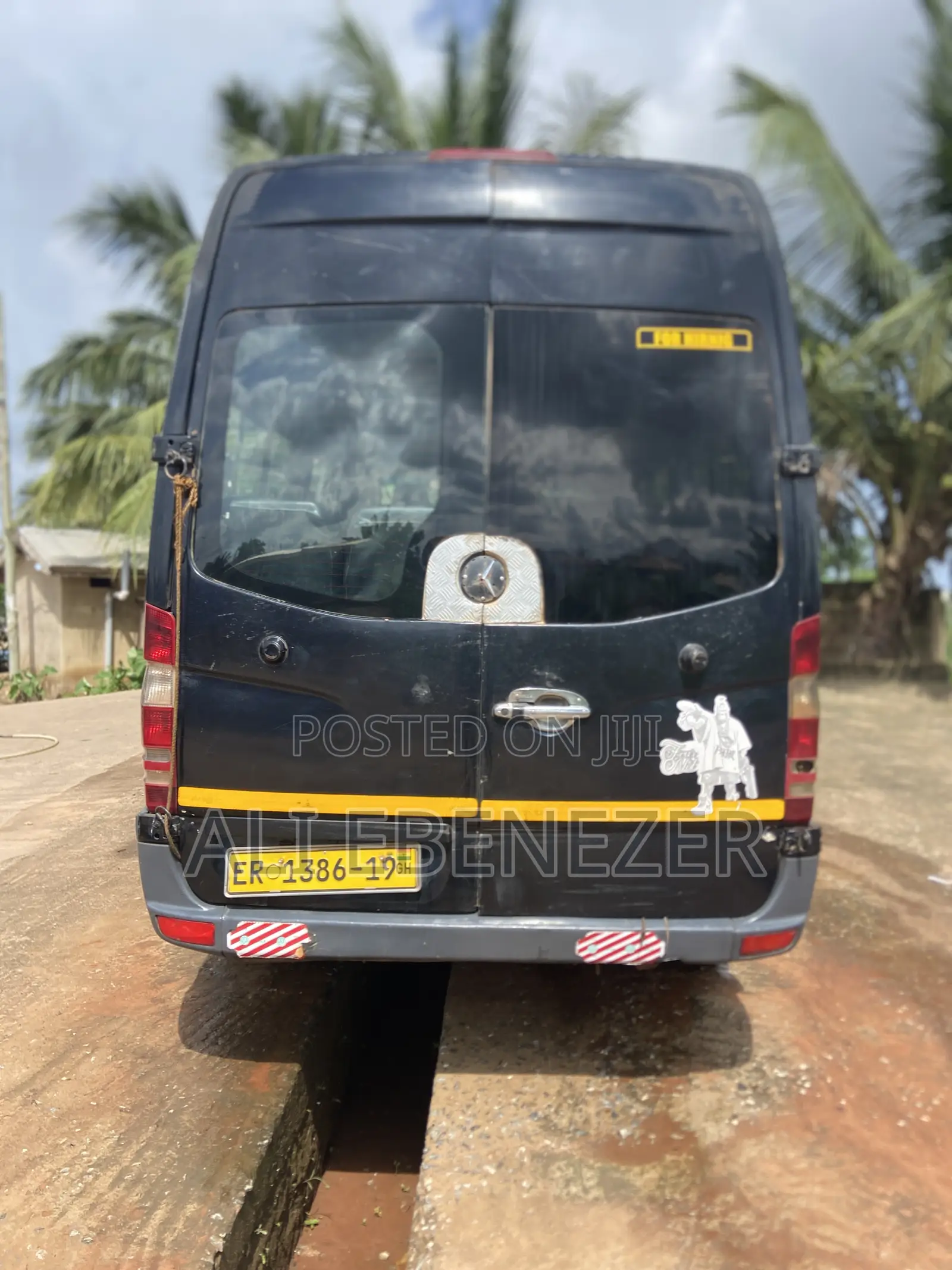Mercedes-Benz Sprinter 2000 Black