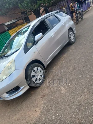 Honda Fit Shuttle 2013 Silver