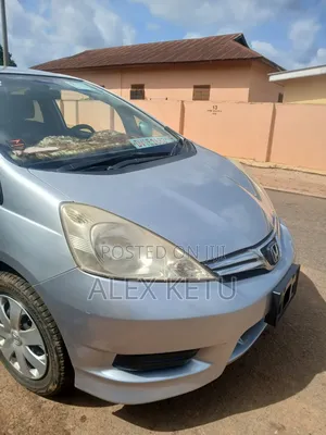 Honda Fit Shuttle 2013 Silver