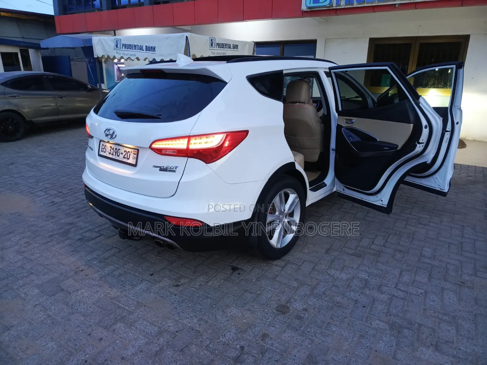 Hyundai Santa Fe 2015 White