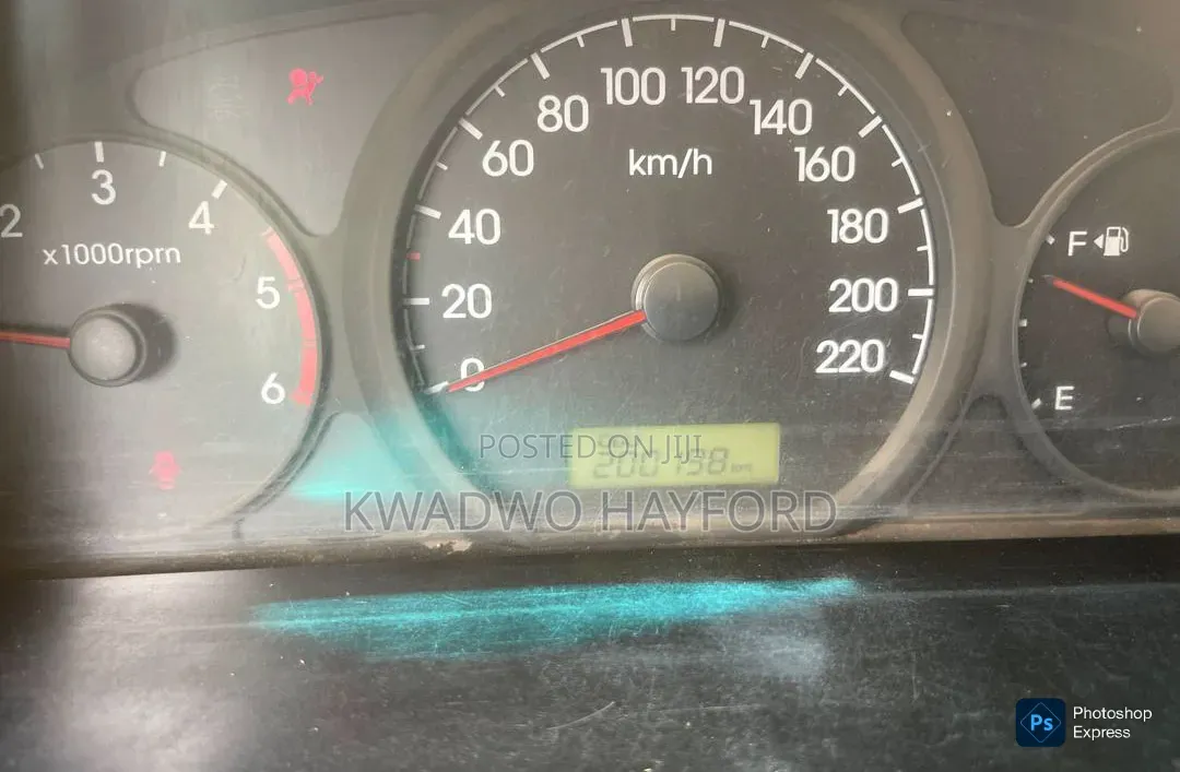 Hyundai H1 2013 Silver