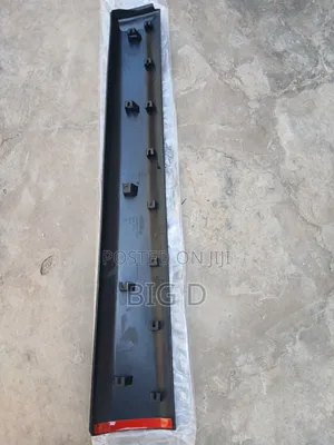 Nissan Qashqai 2015 , 2016 ,2017 ,2018, 2019 Front Door Mouldong