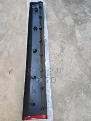 Nissan Qashqai 2015 , 2016 ,2017 ,2018, 2019 Front Door Mouldong