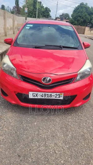Toyota Vitz 2012 Red