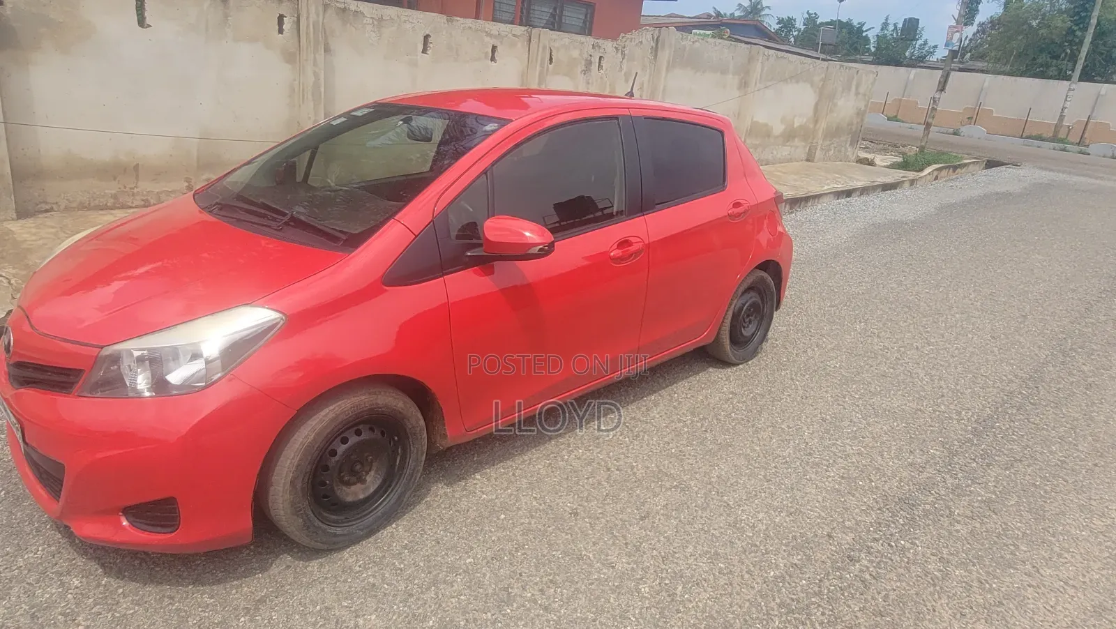 Toyota Vitz 2012 Red