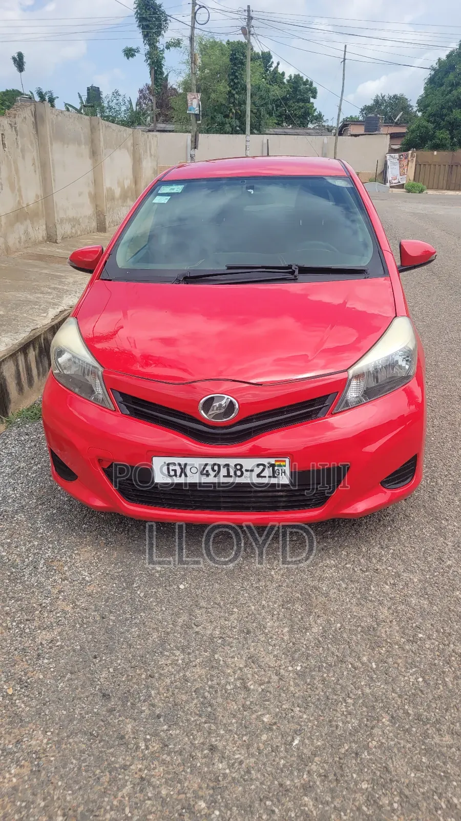 Toyota Vitz 2012 Red
