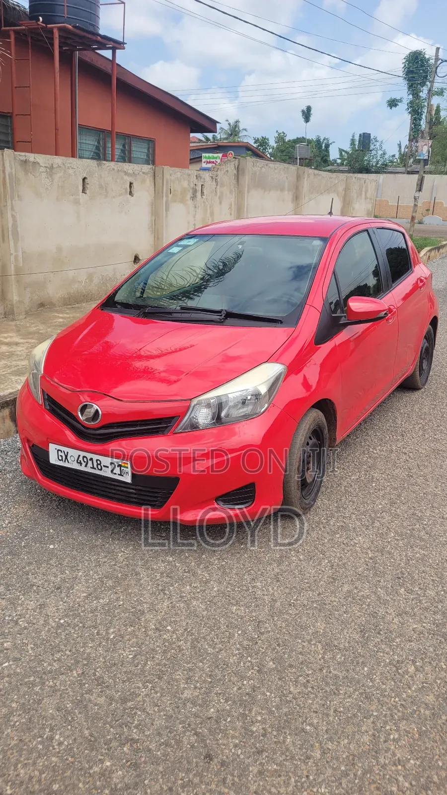 Toyota Vitz 2012 Red