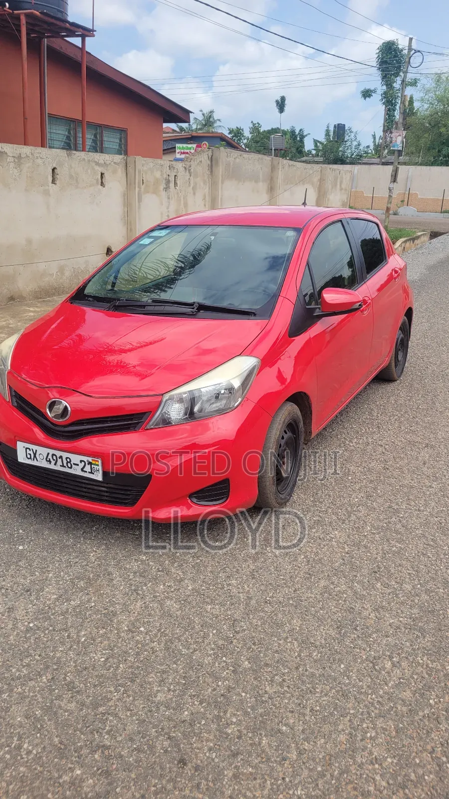 Toyota Vitz 2012 Red