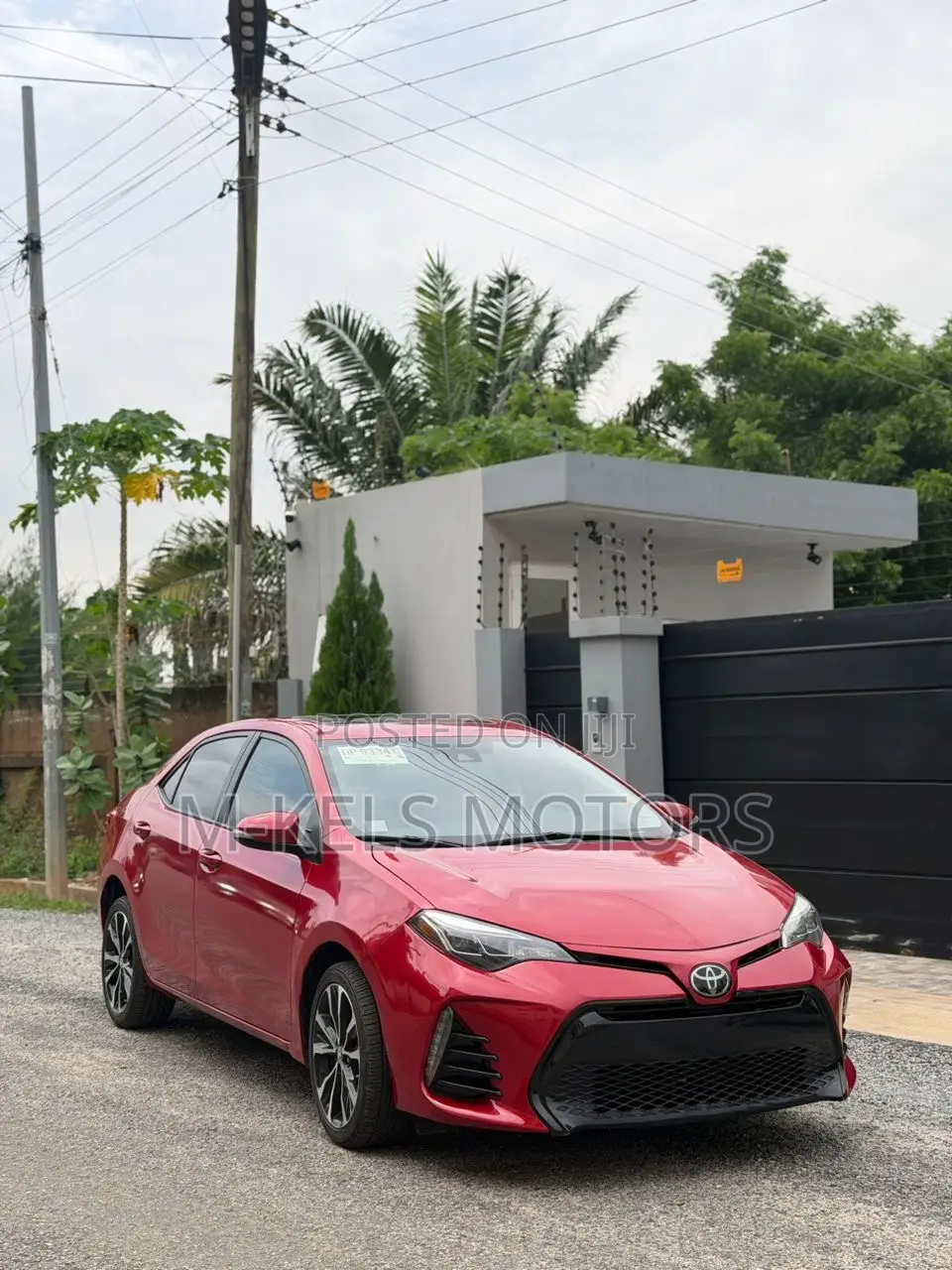 Toyota Corolla XSE 4dr Sedan (1.8L 4cyl CVT) 2017 Red