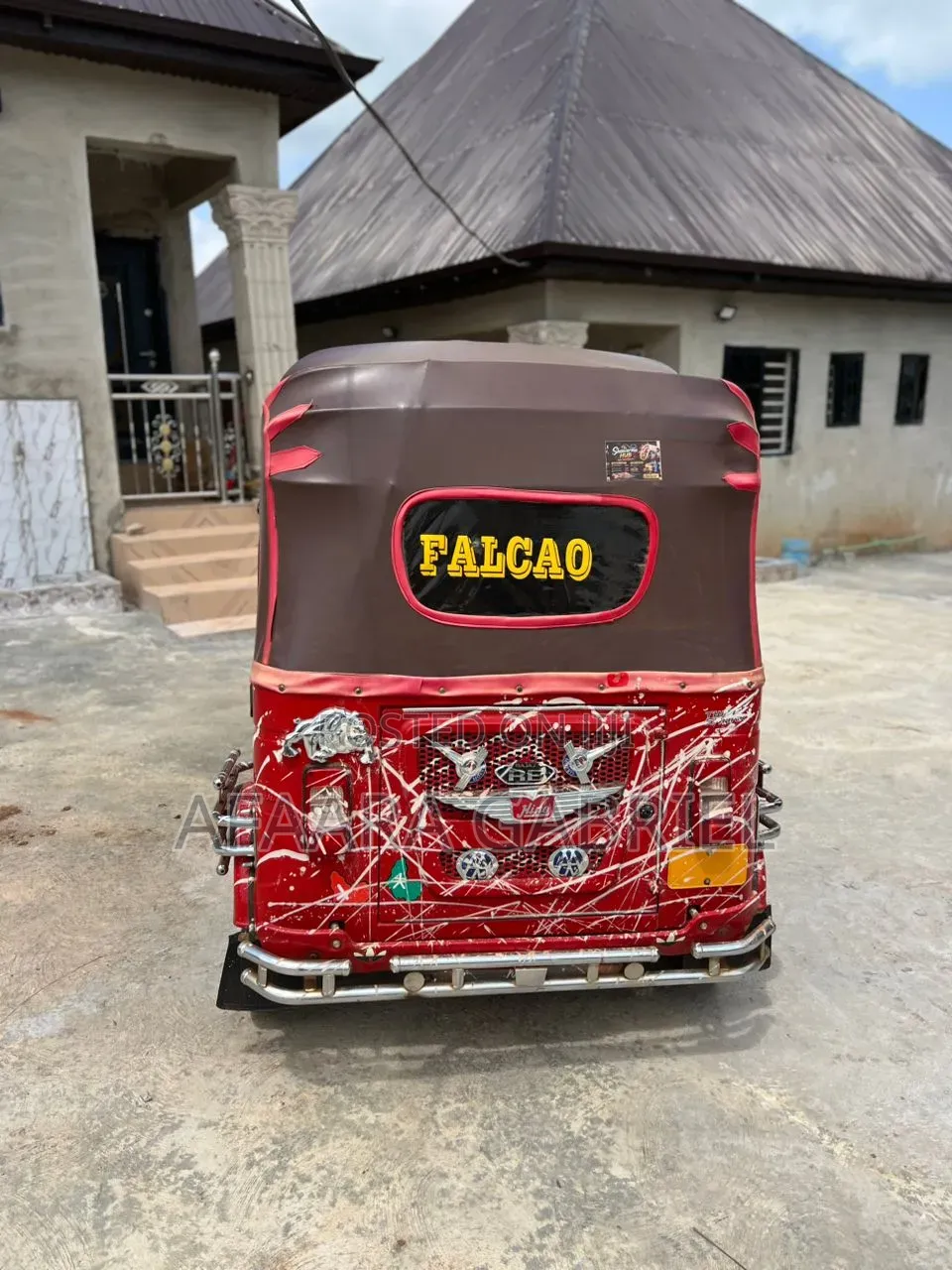 Bajaj RE 2025 Red