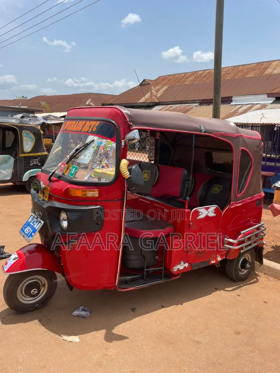 Bajaj RE 2025 Red