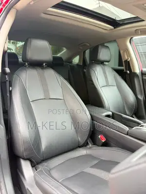 Honda Civic Touring Sedan 2019 Maroon
