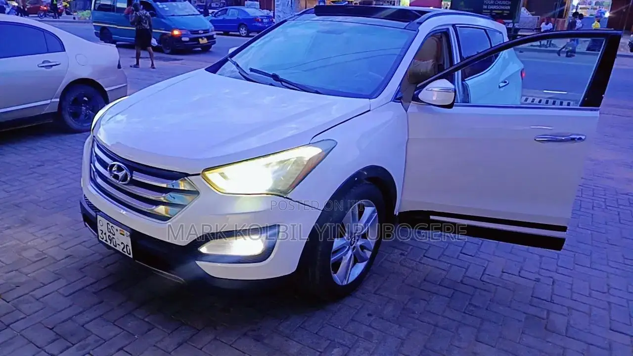 Hyundai Santa Fe 2015 White