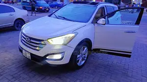 Hyundai Santa Fe 2015 White