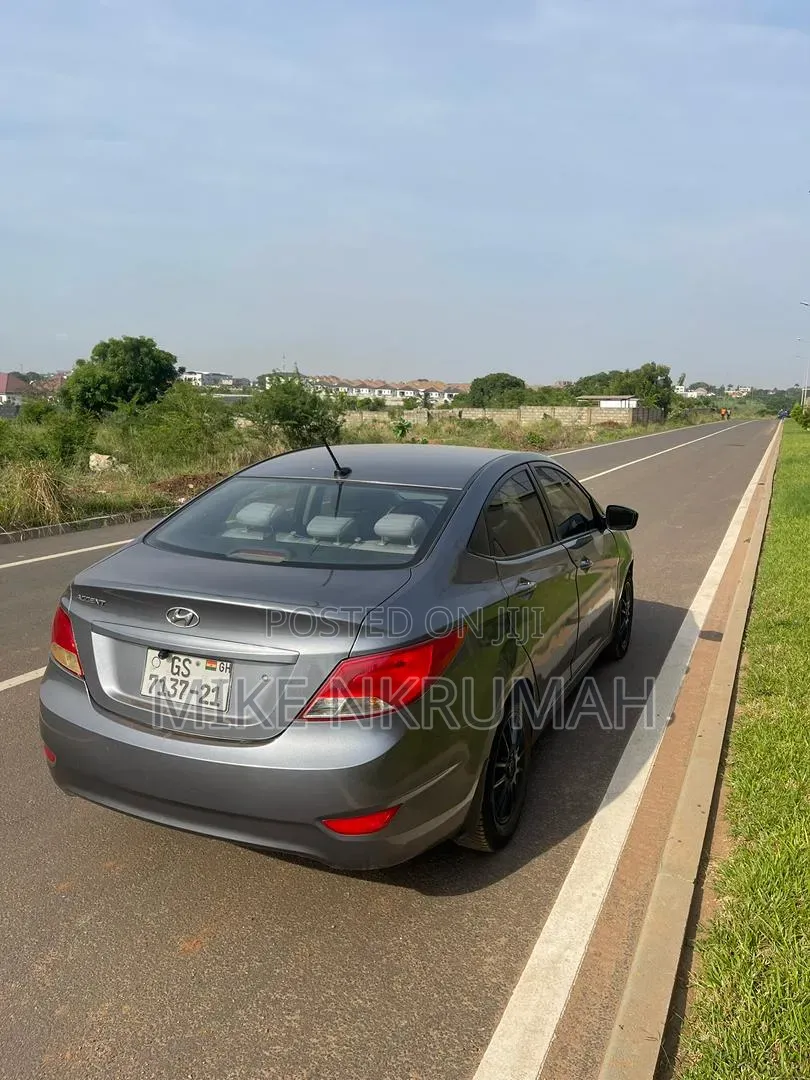 Hyundai Accent 2015 Green
